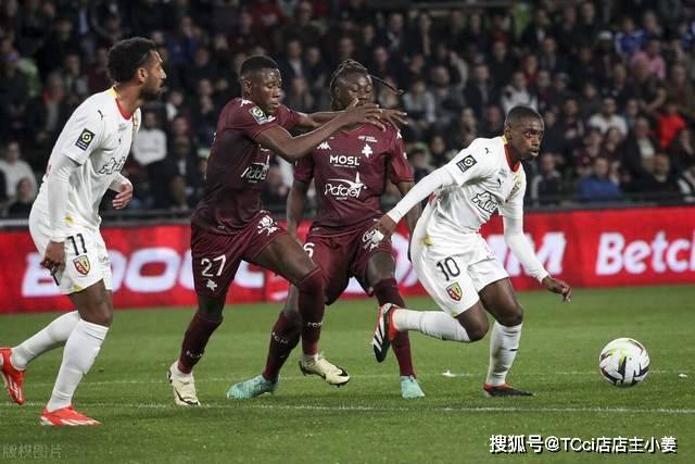 欧联-迪马利亚帽子戏法+世界波 尤文总分4-1晋级