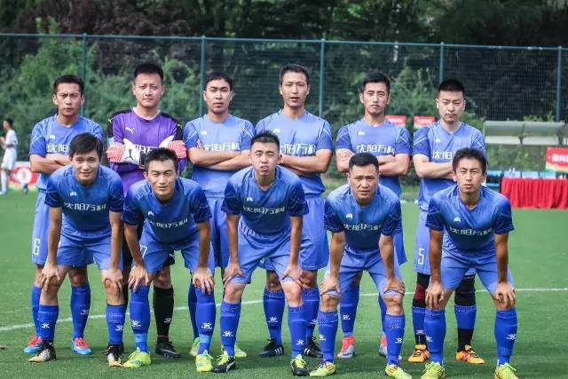 班凯罗36分魔术送尼克斯4连败 黄蜂擒鹰3连胜