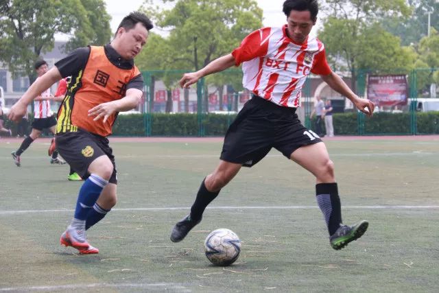 约基奇35+16爱德华兹30+8+8 掘金险胜森林狼